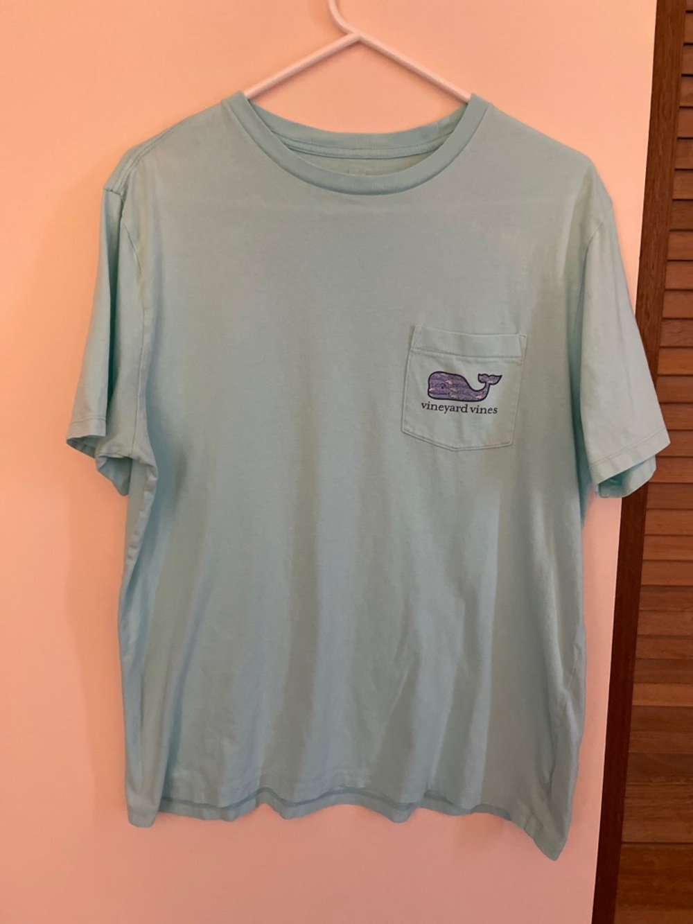 Vineyard Yards Men’s T-Shirt EUC.